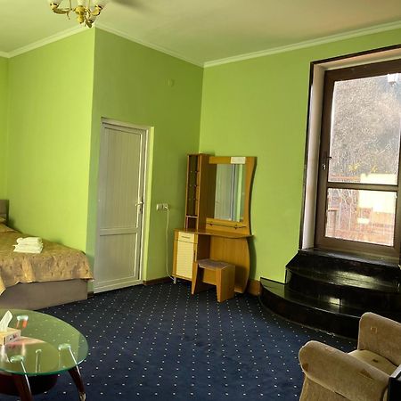 Greenwood Hotel Діліжан Екстер'єр фото